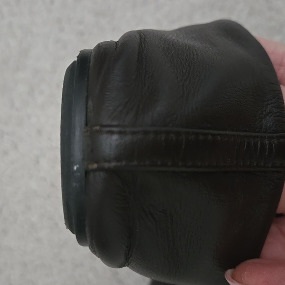 Massimo Dutti Black Leather Flats - Picture 9 of 9